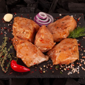 Мясо курицы маринованное