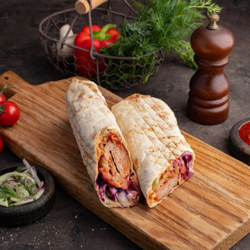 Люля-кебаб в лаваше с сыром